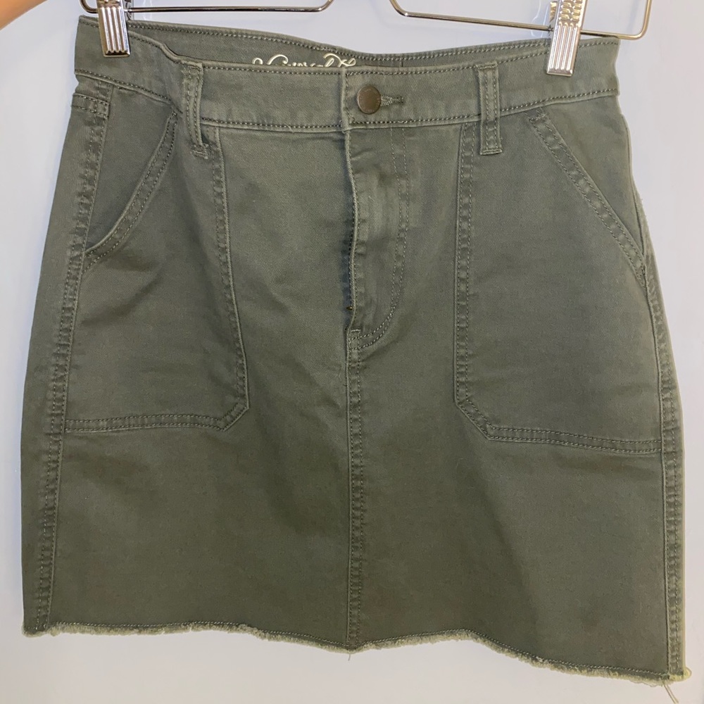 mini skirt